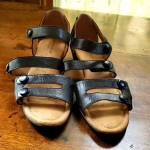 Comfortview Black Leather Sandals size 10M